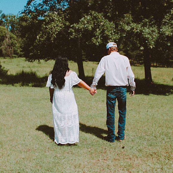 Meet your Posher, Nikole - Picture 3 of 7